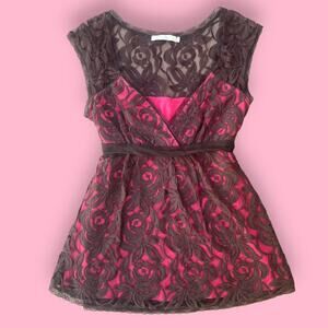 Weston wear pink and brown